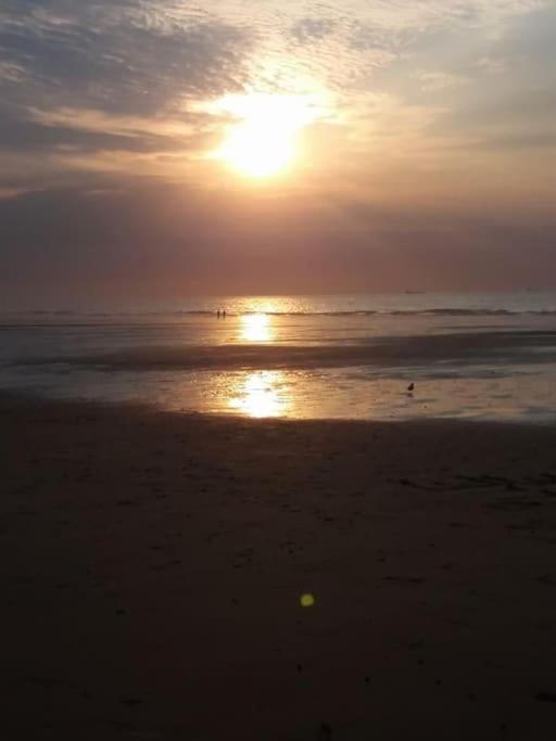 Appart 4 Pers Plage Vue Mer Calais Eksteriør billede